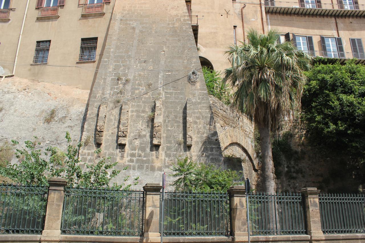 B&B "Al Bastione Normanno パレルモ エクステリア 写真